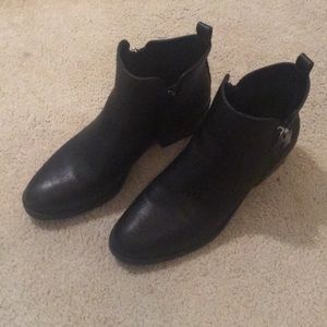Simply Vera Vera Wang Rocky Black Boots